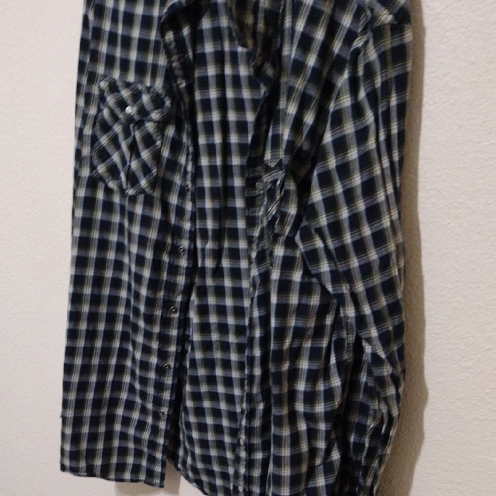 Old Navy Blue and White Casual Button Down Shirt - Picture 5 of 9
